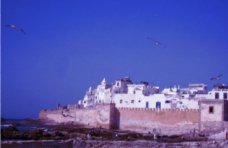vista de la ciudad fortificada de eassaouira